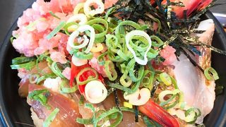 絶品海鮮丼