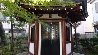 見かけは普通の公園ですが （岡倉天心記念公園）