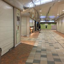 朝のエキュート品川