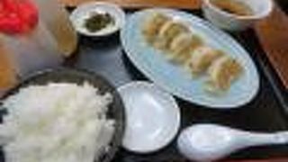 中華料理と日本蕎麦の食堂