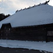 塩の道に残る唯一の建物