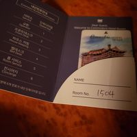 寝心地最低の硬いベッドでした。