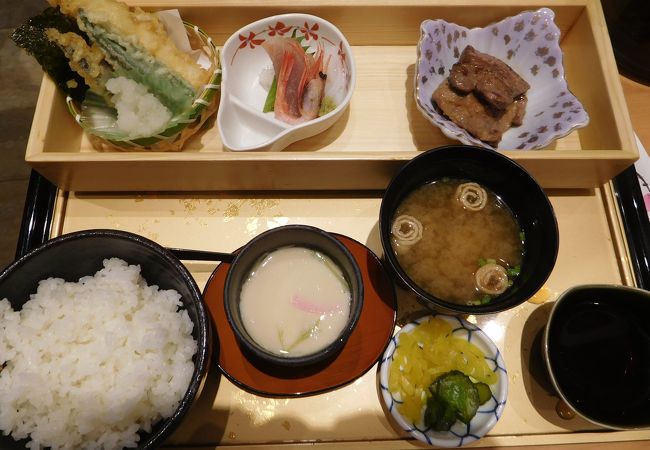 リーズナブルで、雰囲気の良い和食屋さん。