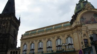 日帰りのプラハ観光ならこの広場から・・・