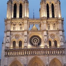 ノートルダム大聖堂