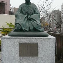 芭蕉翁之像です。杉山杉風が描いた絵を基にしているとのことです