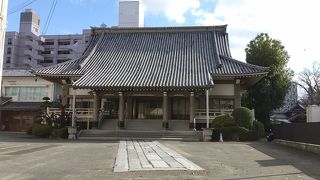 国体通りの寺町