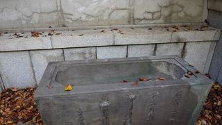 熊野神社の境内にあります