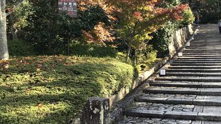 男坂よりも登りやすい…？