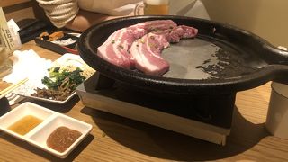 狭いですが美味しかったです