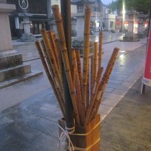 防府天満宮参拝向けに杖を借りることも出来ますよ（無料）