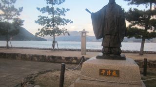 宮島観光の最初に眺めてテンションを上げると良いです