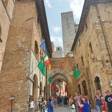 カンチェッレリーアのアーチ 