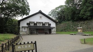 加賀藩が存在した頃の繁栄を静かに物語っているように感じられました。