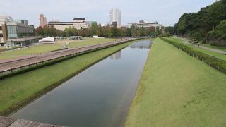 幅40ｍほどのお濠は、在りし日の金沢城の姿を彷彿とさせるものが感じられました。