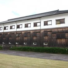 帆足家・酒造蔵