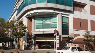 人が集う施設『エスプラッツ』