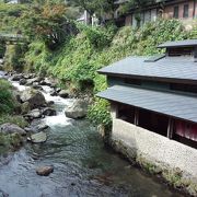 湯平温泉街の中間あたり