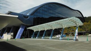 国立博物館としてはやや小ぶりな感じがある