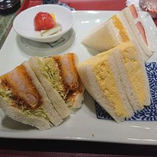 ランチのサンドイッチ