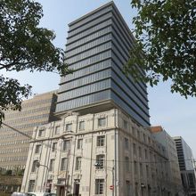 遠くから見て下さい