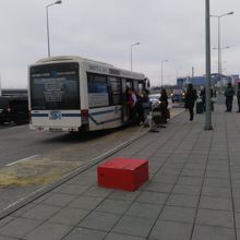 ターミナル間のシャトルバス