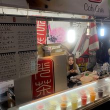 閑古鳥がないているタピオカミルクティー店