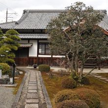 嵯峨釈迦堂の一角にある