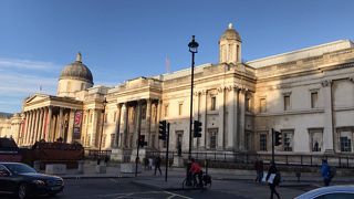 ガイドブックで見るべき作品を決めて行かないと時間が足らない。。