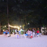 大晦日だったので、たくさんの人がキャンプしてました。花火も上