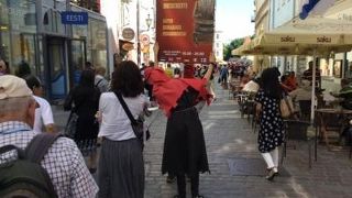 Viru Square, Viru Gate があり、市庁舎広場まで続いています。