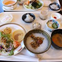 朝食　　タピオカやエッグスラッドも