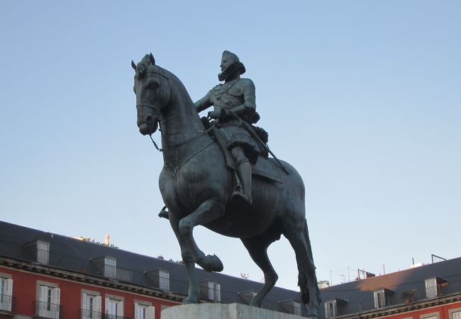 フェリペ5世の騎馬像