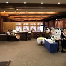 １階のロビーの隣