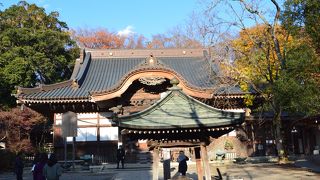 本堂は扉が閉まったままでした