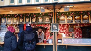 シェーンブルン宮殿に行ってみたら、クリスマスマーケットで賑わっていました！！