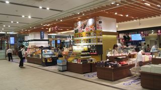 手頃に購入できるお土産が多いですね。