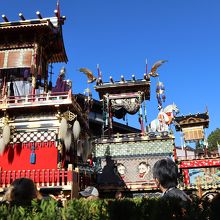 櫻山八幡宮の参道の「屋台の曳き揃え」