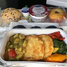 HEL発福岡行の機内食