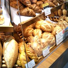 メゾンカイザー 東京大丸店