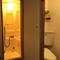 お部屋のバスルームとトイレ