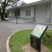 緑豊かな小高い丘の上にある公園が「本多の森公園」です。