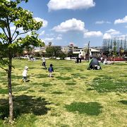 テントをもって子供と行こう。空の上の公園