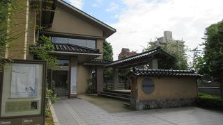 徳田秋肇ファン向けのマニアックな施設です。