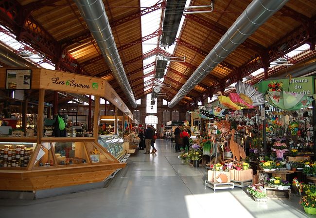 屋内マーケット