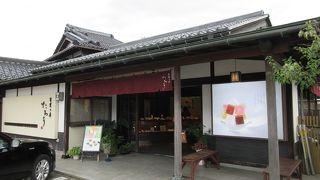 包装用の箱など可愛らしい和のテイストでこだわりが感じられました。