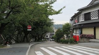 兼六園への坂を登りながら、観光地金沢の雰囲気を存分に味わることが出来ました。