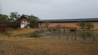 平城宮の宴遊施設を復元した国の特別名勝