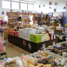 広いお土産売り場