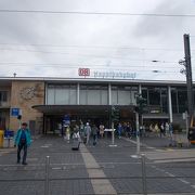 旧市街地からは離れています。西側にあります。